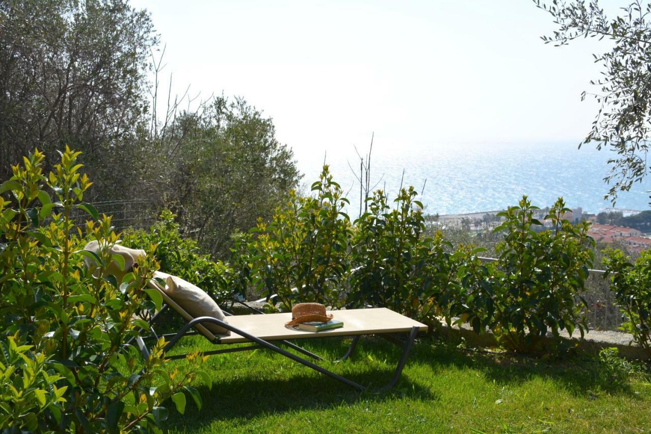 La Torretta Villa Imperia Luaran gambar